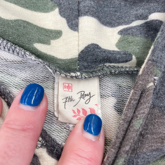 Such a cute lightweight camo pullover with hood & sequins on elbows! - Picture 3 of 4
